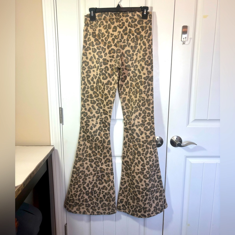 Judith March Reversible Leopard Flair Pants Size Small NWT - Picture 2 of 10